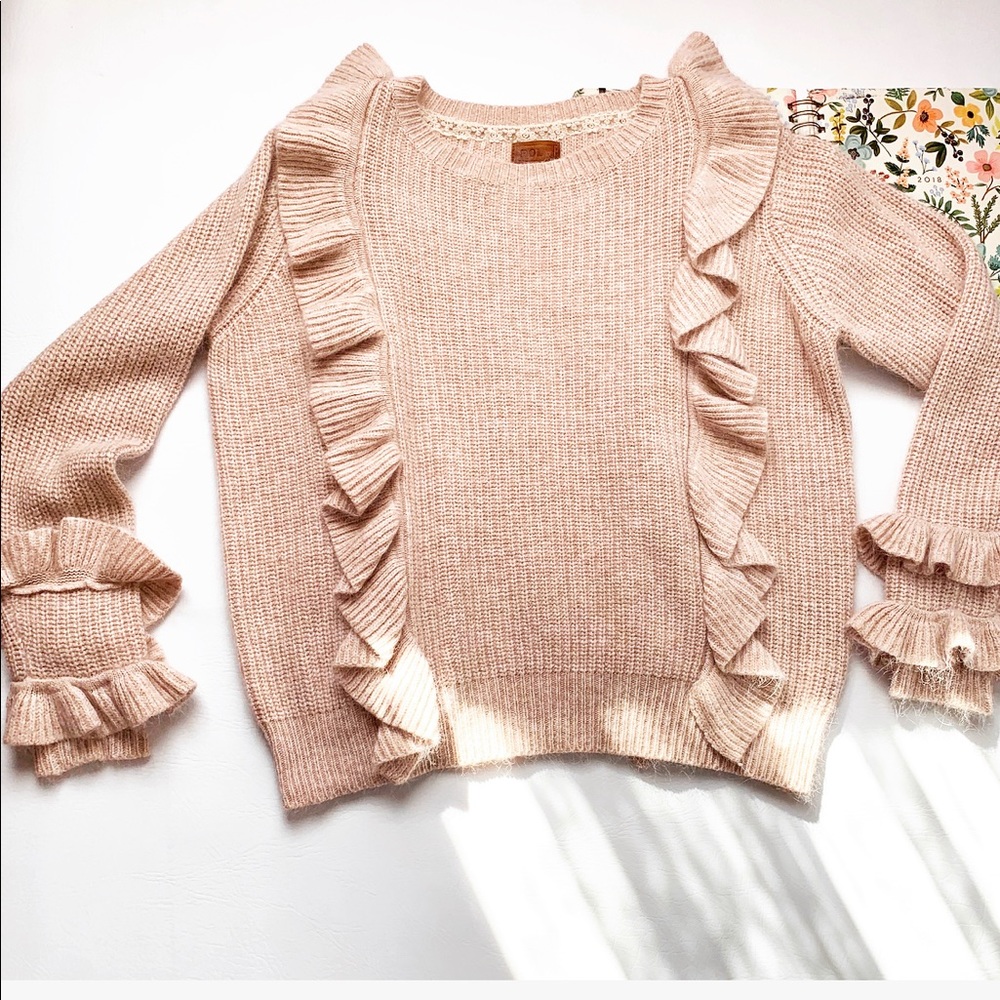 💕SOLD💕Pol Eyelash Ruffle Sleeve Sweater Soft